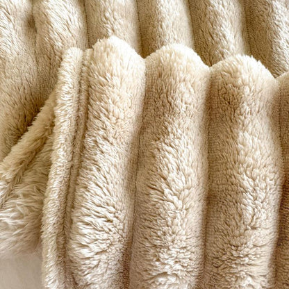 Ultra-Soft Thickened Blanket, Brings You a Comfortable, Gentle Experience and Warmth